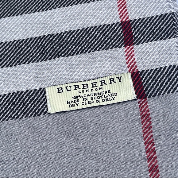 Sold! ❗️❗️BURBERRY LONDON 100%CASHNERE - Picture 4 of 6